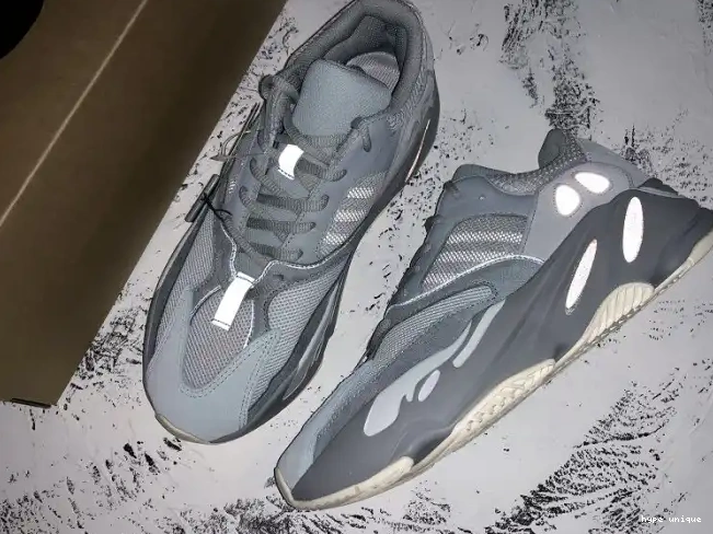 hype Yeezy Inertia